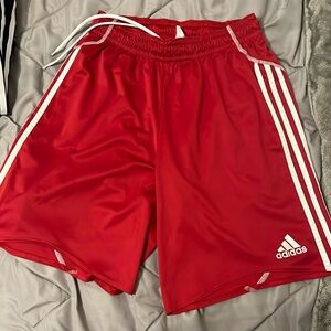 MENS ADIDAS SOCCER SHORTS SIZE MEDIUM